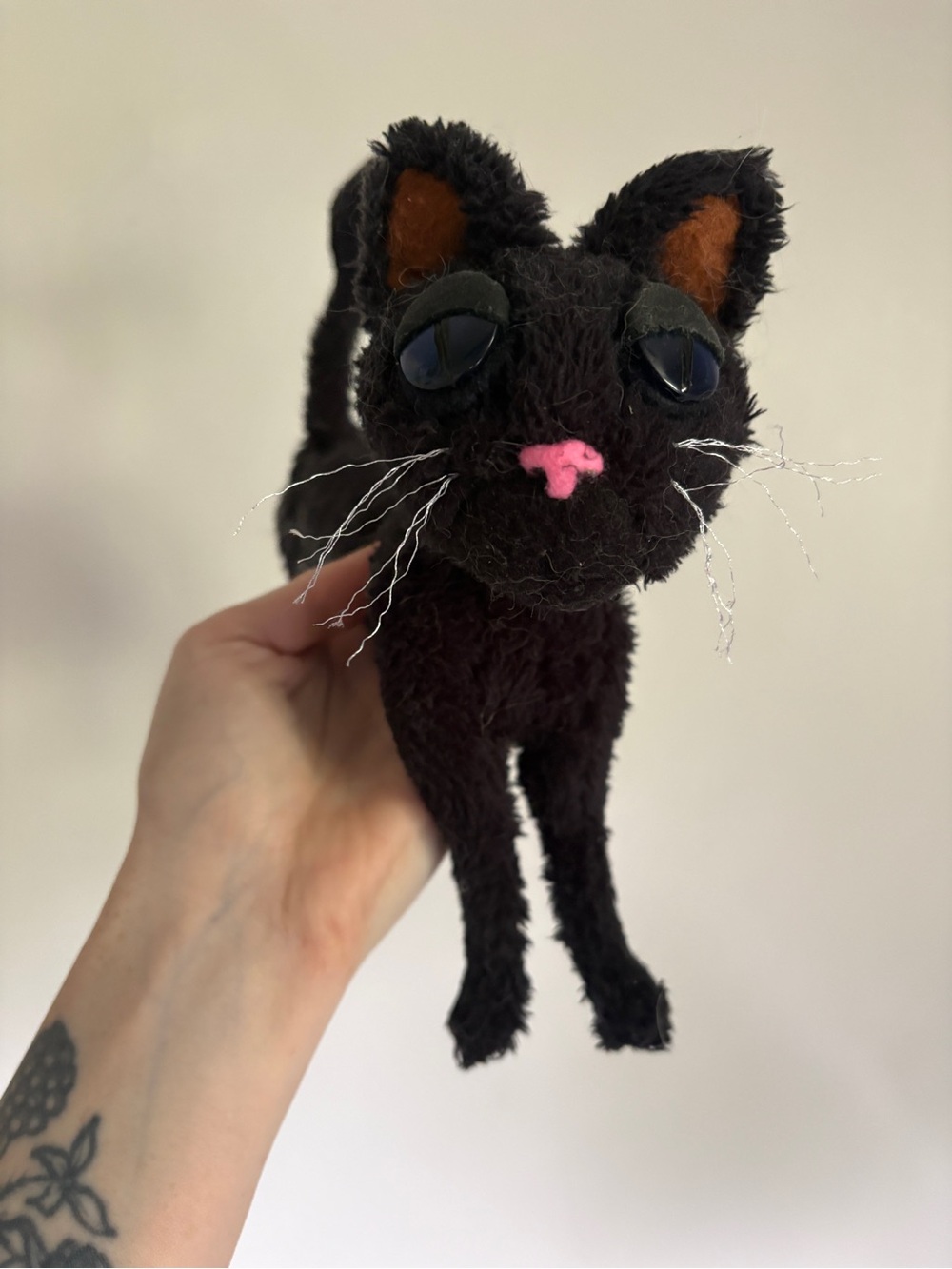 Coraline Cat - Wire Posable - Picture 2 of 7